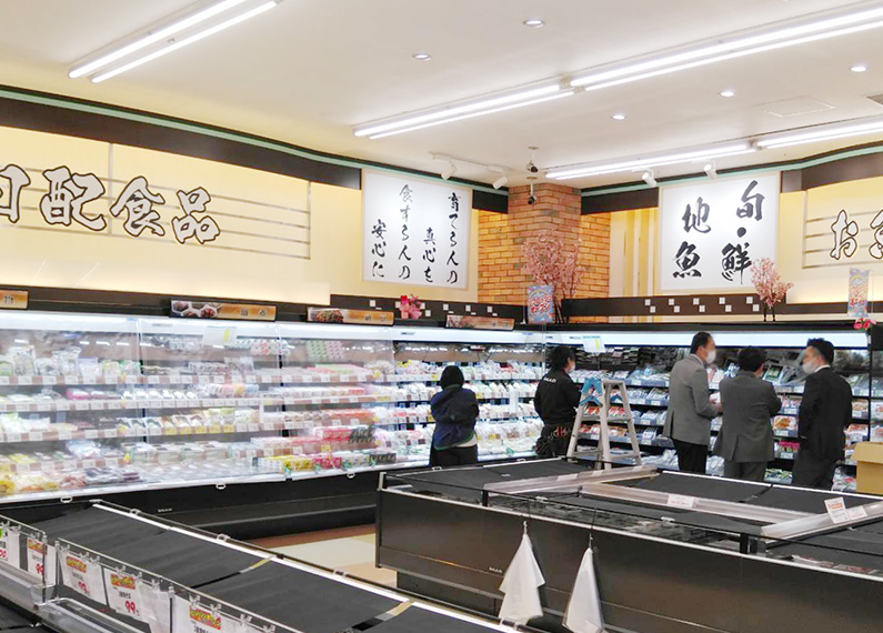 大分県杵築市食品スーパーマーケット内装改装工事　内装・店内サイン・看板3